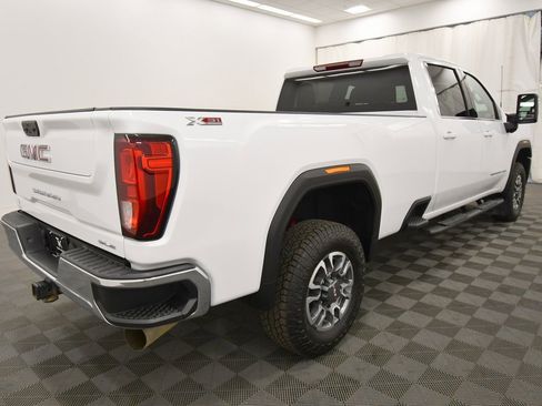 Used 2024 GMC Sierra 3500 SLE w/ SLE Convenience Package image 8