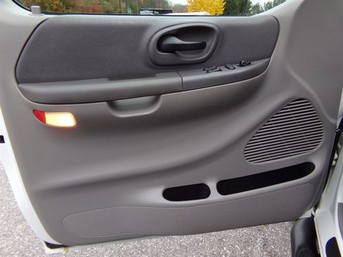 Used 2001 Ford F150 Lariat image 70