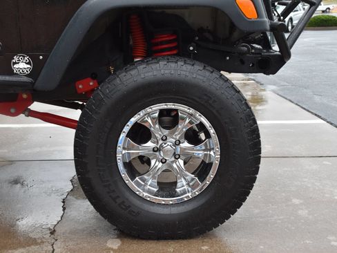 Used 2006 Jeep Wrangler X AWD/4WD image 36