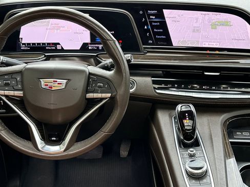 Used 2021 Cadillac Escalade Sport w/ Driver Assist Tech Package image 17