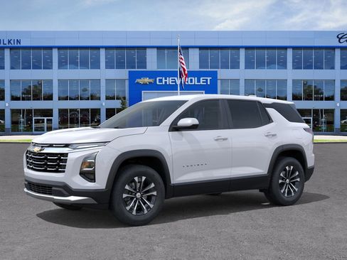 New 2026 Chevrolet Equinox LT w/ Convenience Package II image 2