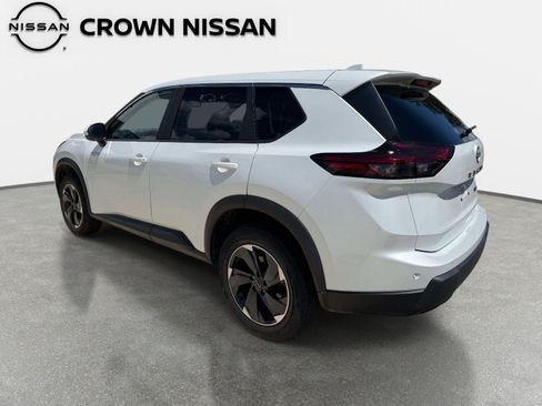 Certified 2024 Nissan Rogue SV AWD/4WD image 4