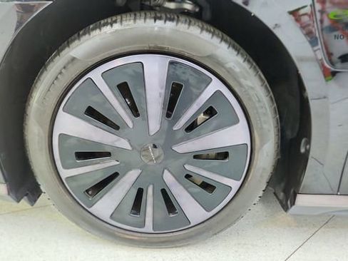 Used 2024 Lucid Air Pure RWD image 63