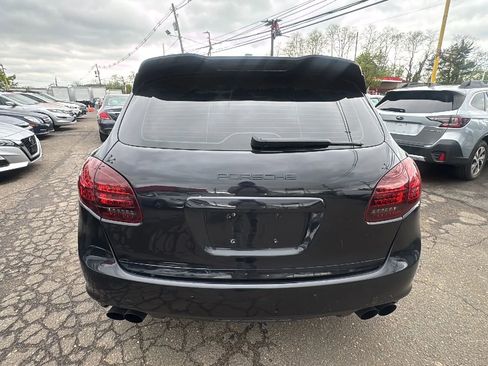 Used 2014 Porsche Cayenne Turbo S AWD/4WD image 6