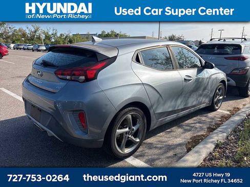 Used 2019 Hyundai Veloster 2.0 image 3