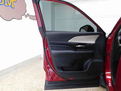 Used 2024 Toyota Grand Highlander Limited image 26