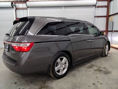 Used 2011 Honda Odyssey Touring image 5
