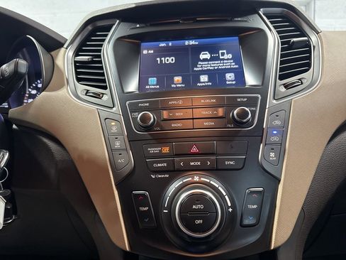 Used 2017 Hyundai Santa Fe SE image 23