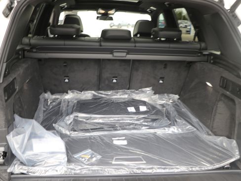 New 2026 BMW X5 M60i image 37