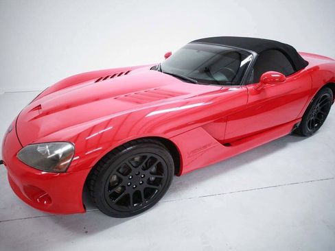 Used 2003 Dodge Viper SRT-10 image 14