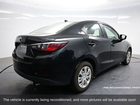 Used 2019 Toyota Yaris L FWD image 5
