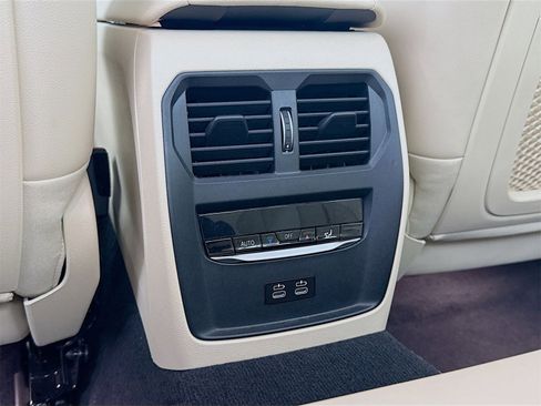 Certified 2022 BMW 330i Sedan w/ Driving Assistance Package image 26