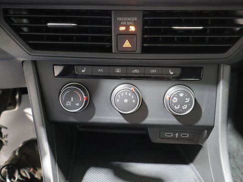 Used 2024 Volkswagen Jetta Sport FWD image 28