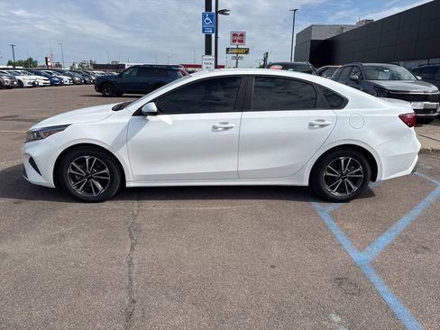 Used 2024 Kia Forte LXS FWD image 8