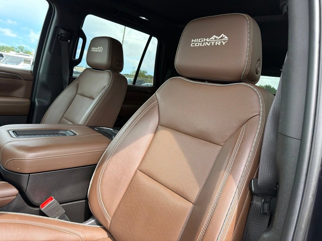 Used 2023 Chevrolet Tahoe High Country AWD/4WD image 19