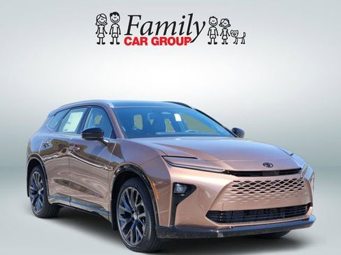 New 2026 Toyota Crown Signia image 2