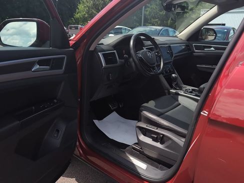 Used 2019 Volkswagen Atlas SEL R-Line AWD/4WD image 19
