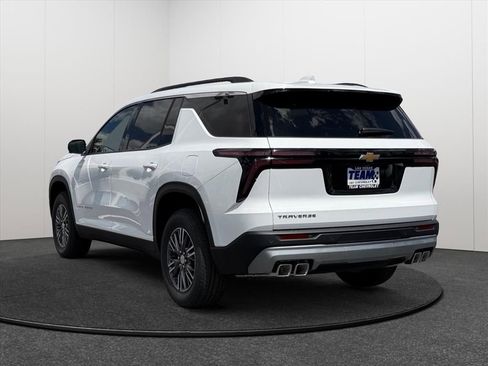 New 2026 Chevrolet Traverse LT FWD image 4