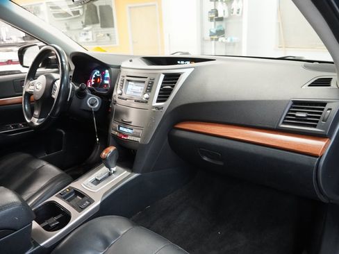 Used 2014 Subaru Outback 2.5i Limited w/ Moonroof Package image 34
