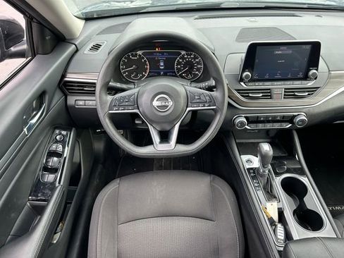 Used 2023 Nissan Altima 2.5 SV FWD image 25
