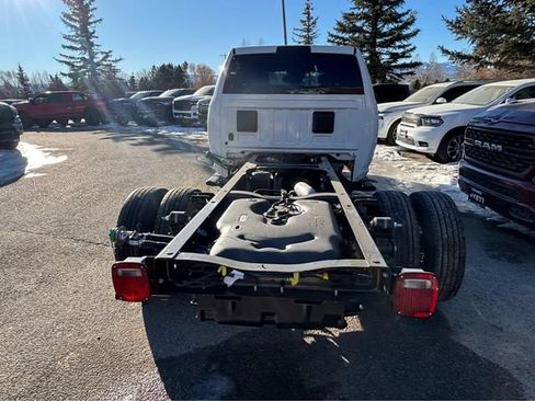 New 2026 RAM 3500 Tradesman w/ Chrome Appearance Group A AWD/4WD image 9