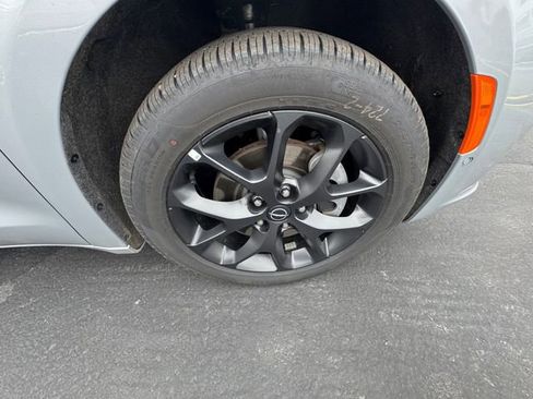 New 2026 Chrysler Pacifica Limited w/ S Appearance Package image 64