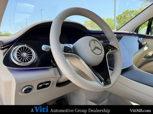 Certified 2023 Mercedes-Benz EQS 580 4MATIC SUV image 17