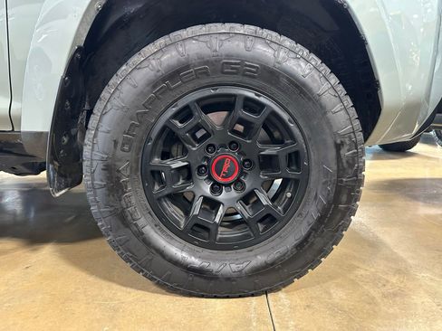 Used 2021 Toyota 4Runner TRD Pro AWD/4WD image 9