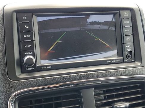 Used 2019 Dodge Grand Caravan SE image 21