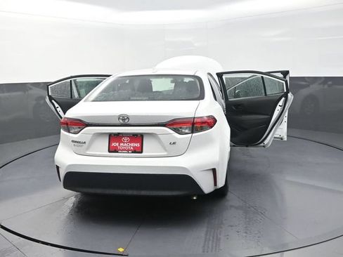 Used 2024 Toyota Corolla LE FWD image 43