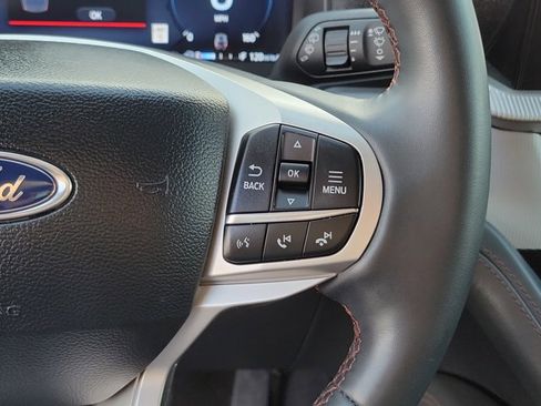 Certified 2025 Ford Explorer Active RWD image 25