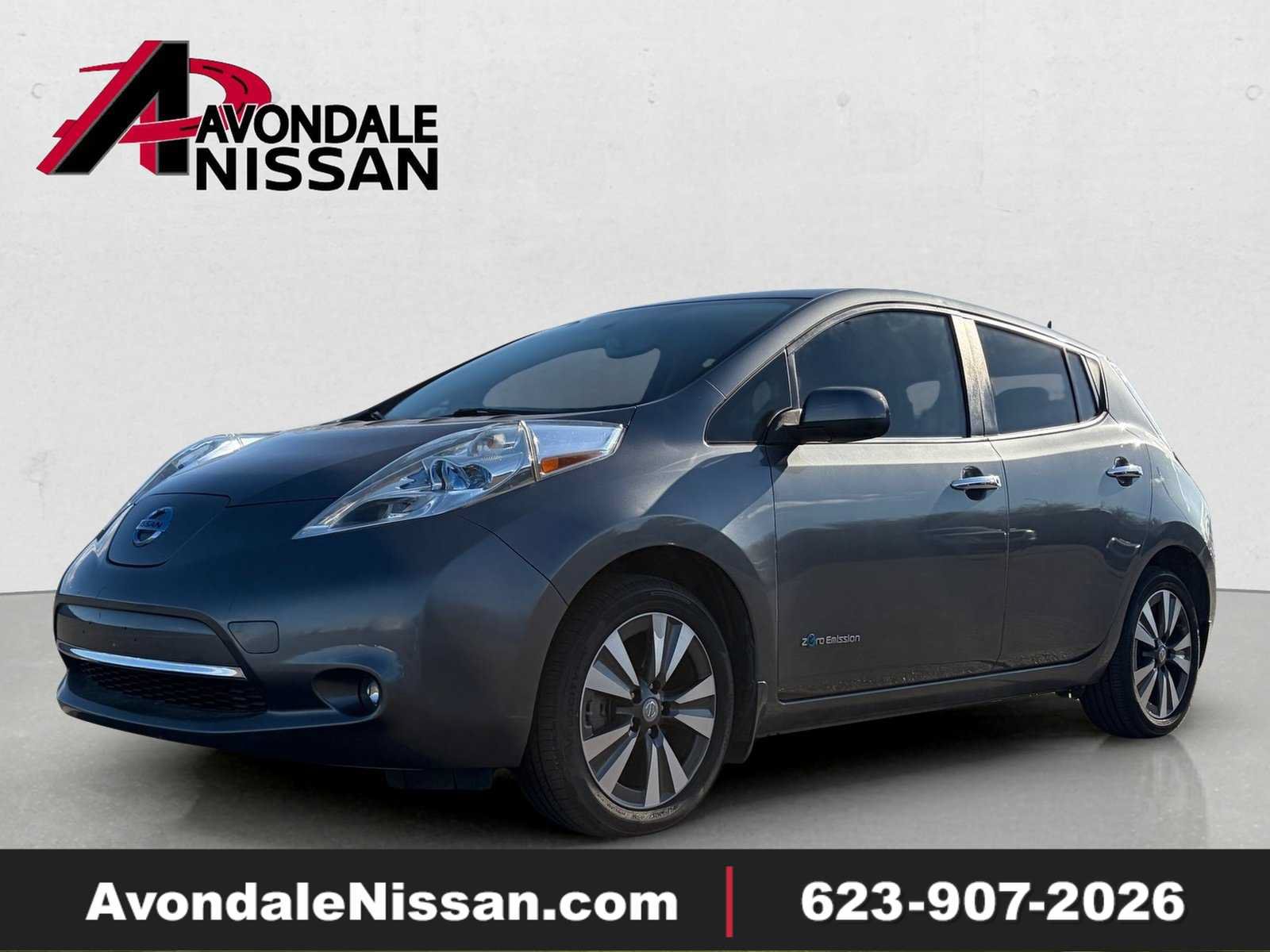 Used 2015 Nissan Leaf SL FWD image 1