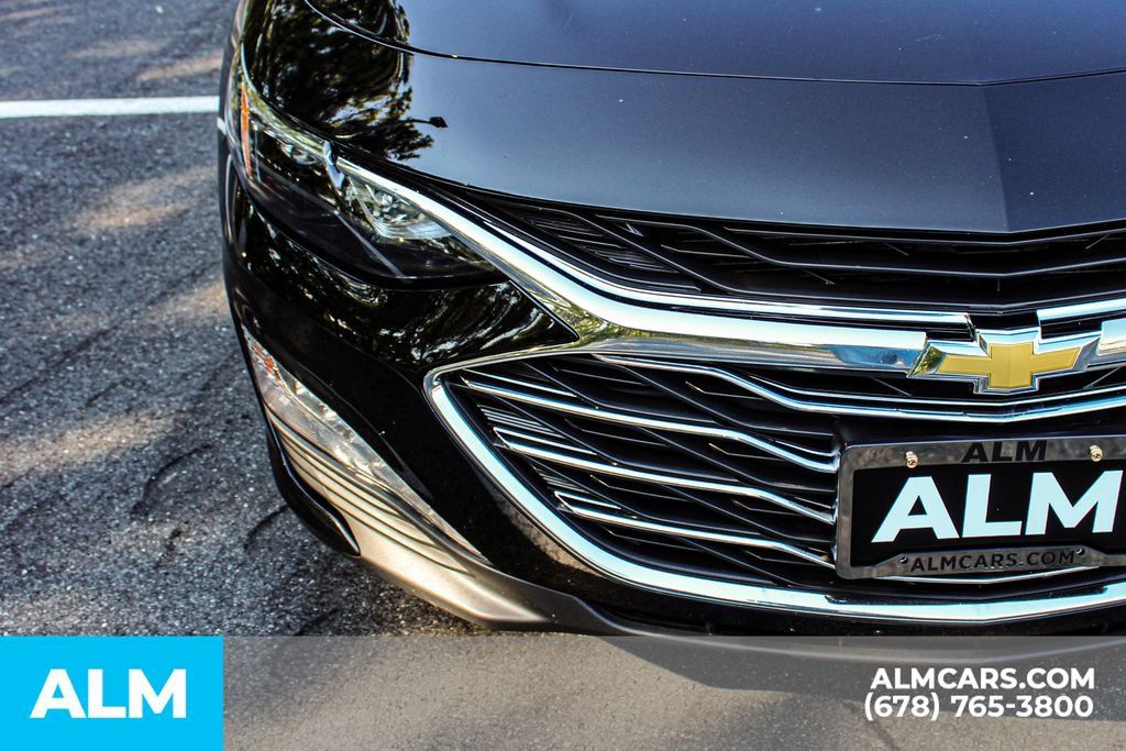Used 2025 Chevrolet Malibu LT FWD image 11