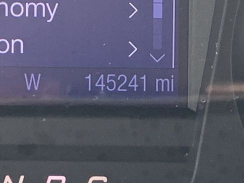 Used 2013 Ford Taurus SEL image 18