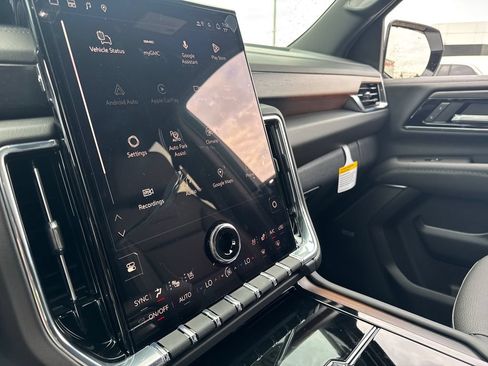 New 2026 GMC Yukon Denali w/ LPO, Floor Liner Package AWD/4WD image 19