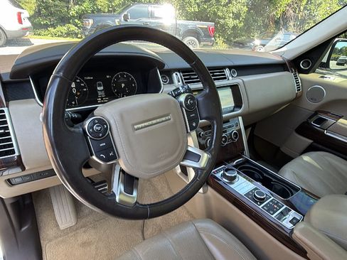 Used 2017 Land Rover Range Rover Supercharged AWD/4WD image 25