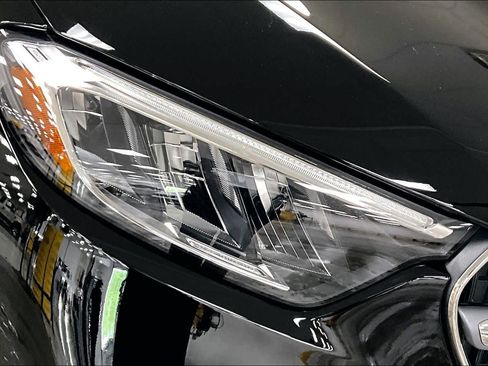 Used 2026 Mercedes-Benz GLC 300 4MATIC image 27