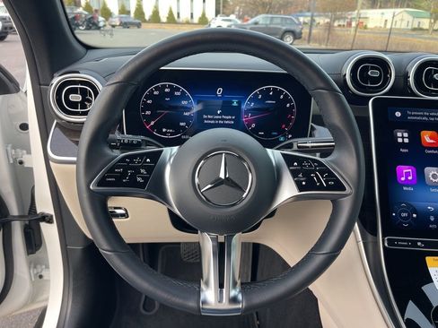 Used 2025 Mercedes-Benz GLC 300 GLC 300 image 15