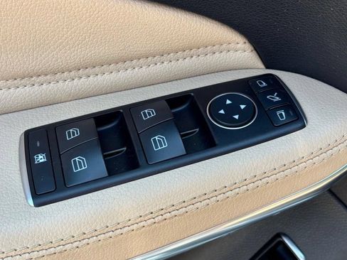 Used 2017 Mercedes-Benz GLS 550 4MATIC image 9