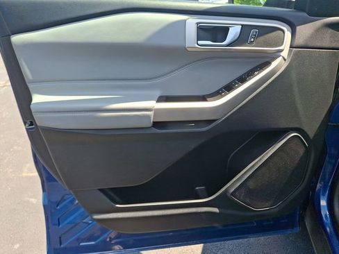 Used 2023 Ford Explorer XLT w/ Equipment Group 202A AWD/4WD image 14