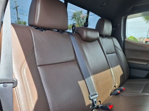 Used 2016 Toyota Tacoma Limited w/ Towing Package RWD image 32