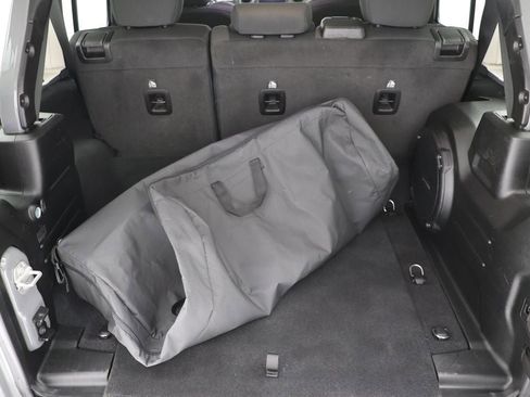 Used 2023 Jeep Wrangler Unlimited w/ Cold Weather Group image 29