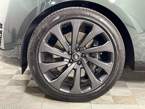Used 2025 Land Rover Range Rover Long Wheelbase Autobiography image 30