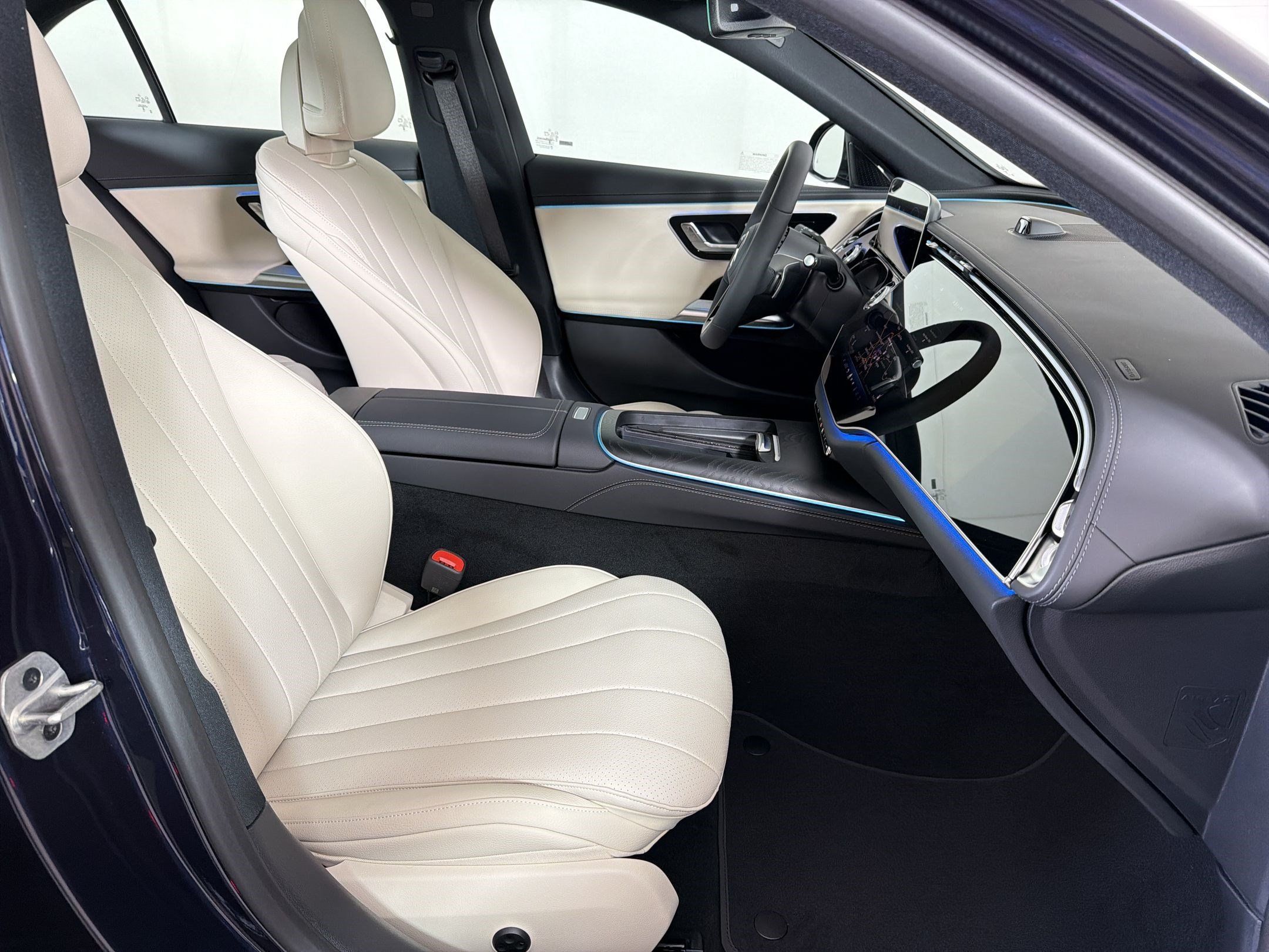 New 2026 Mercedes-Benz E 350 4MATIC Sedan image 31