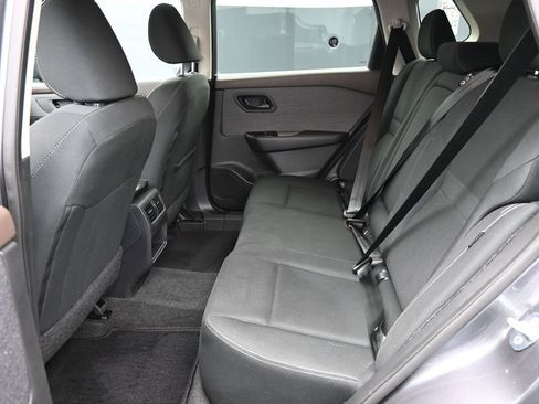 Used 2023 Nissan Rogue S image 12