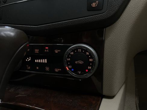 Used 2010 Mercedes-Benz C 300 4MATIC Sedan image 29