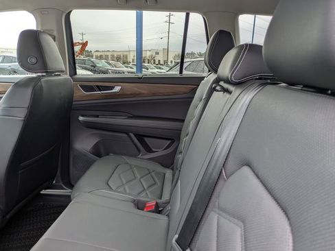 New 2026 Volkswagen Atlas SE FWD image 15