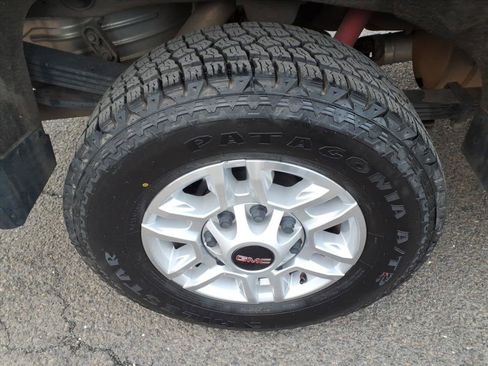 Used 2022 GMC Sierra 2500 SLE w/ SLE Convenience Package image 17