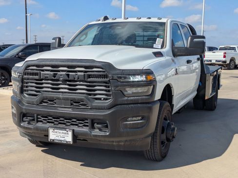 New 2026 RAM 3500 Tradesman AWD/4WD image 7