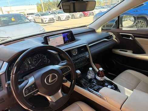 Used 2019 Lexus RX 350L Luxury w/ Cold Area Package (CT) FWD image 10